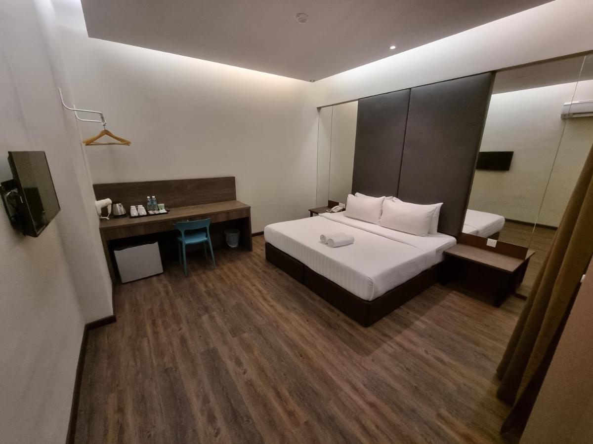 Miico Hotel @ Mount Austin Johor Bahru Exterior foto